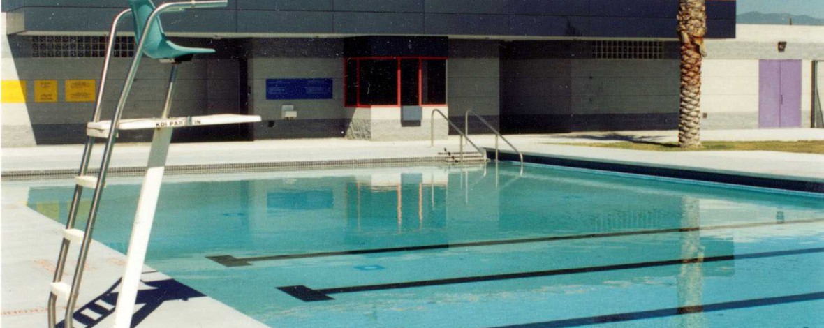 El Pueblo Pool